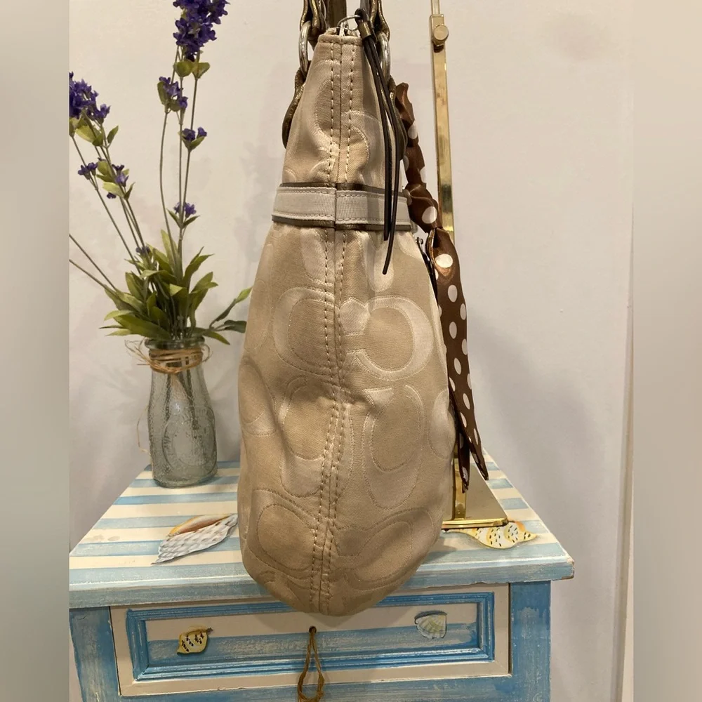 Coach Poppy Signature Metallic Glam Tote - Picture 4 of 12